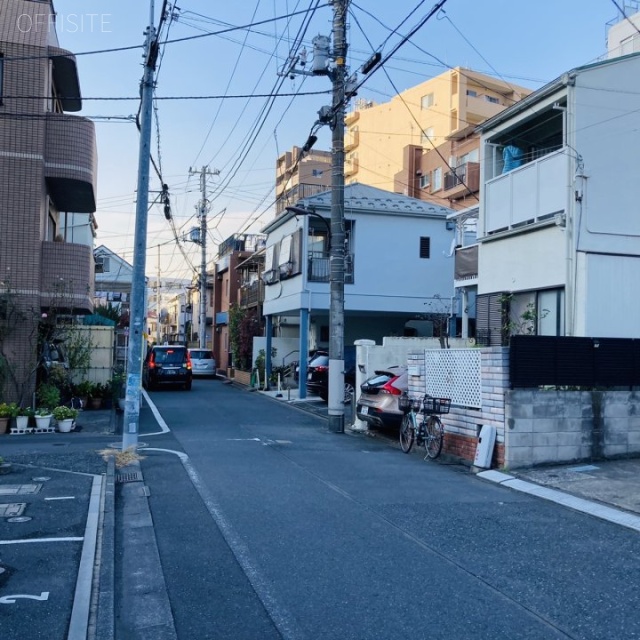 太陽ビル ビル前面道路