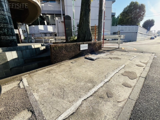 MFビル　駐車場