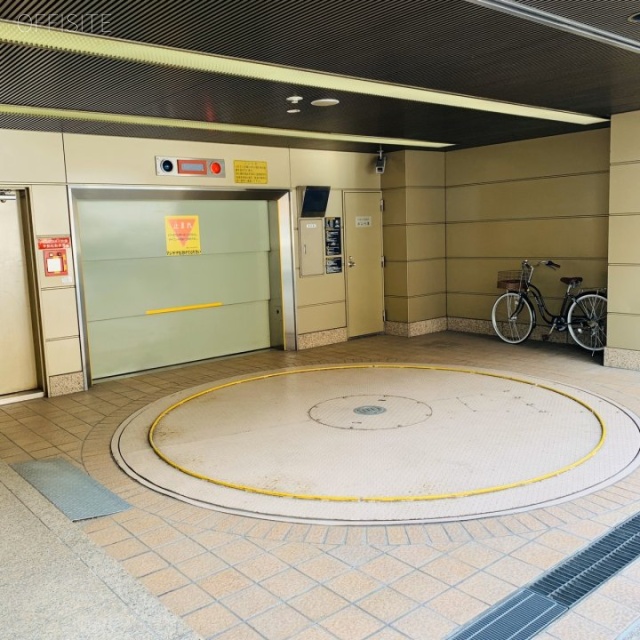 住友生命三田ビル 駐車場