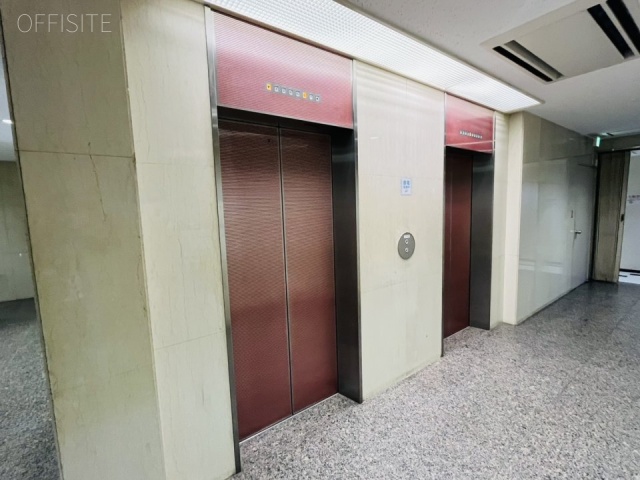 NRビル　エレベーター