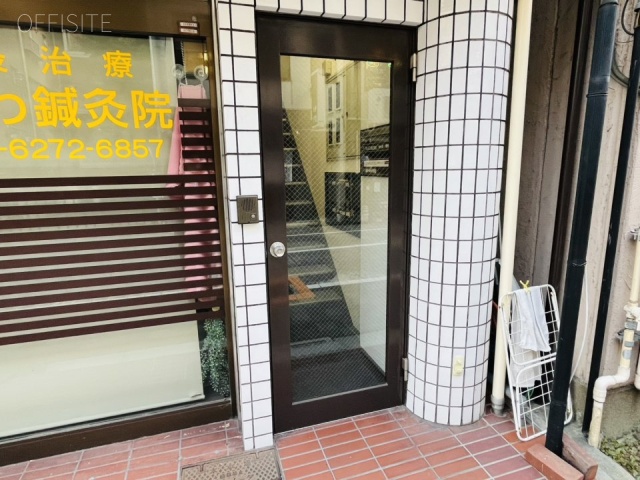 升本ビル エントランス