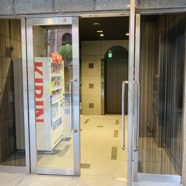 青山エイティーンビル エントランス