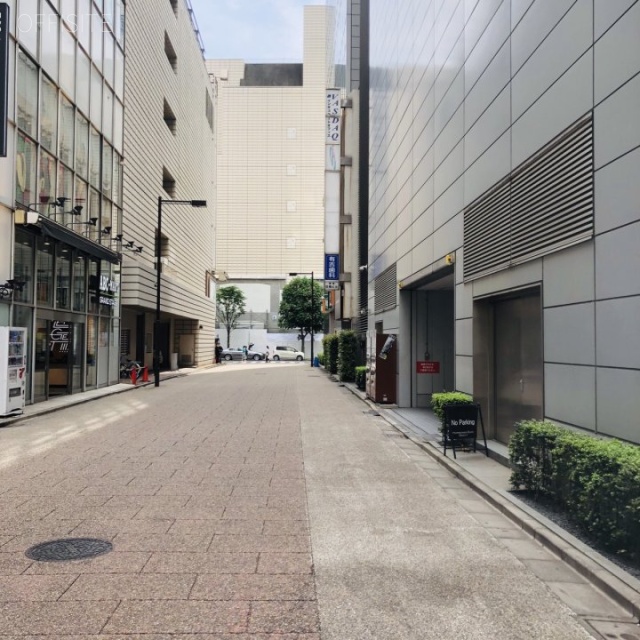 第2DKビル ビル前面道路