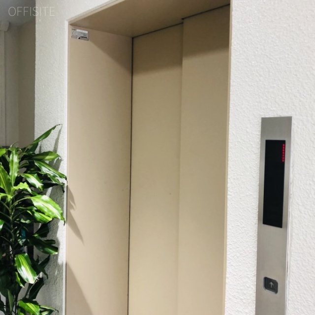 上西ビル エレベーター