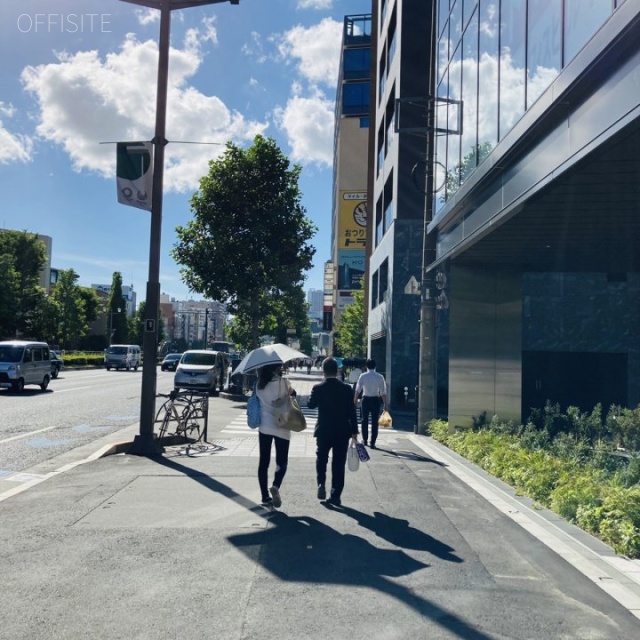 PMO麹町 ビル前面道路