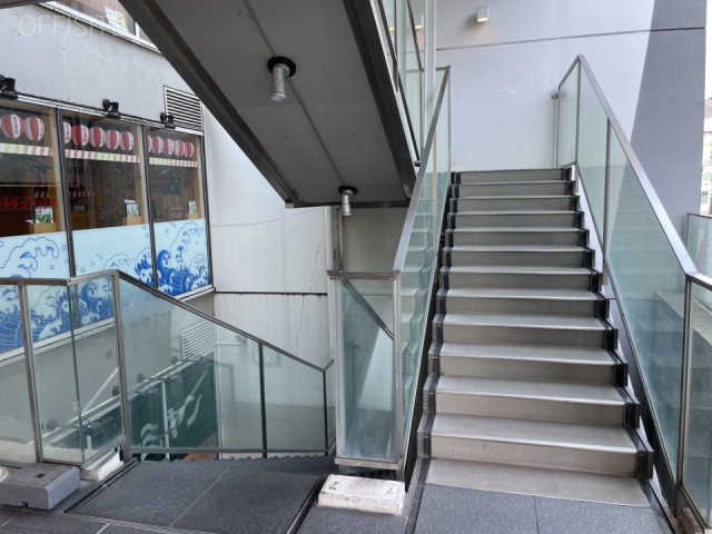 中野サンブライトアネックス　階段