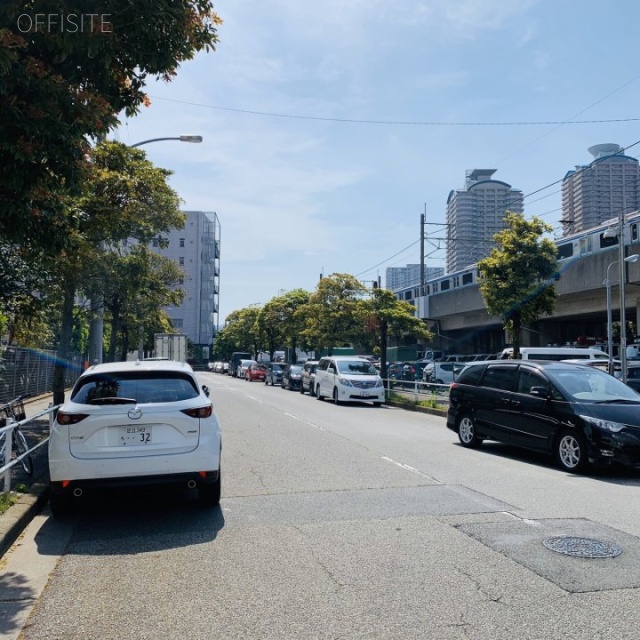 CUBE辰巳 ビル前面道路