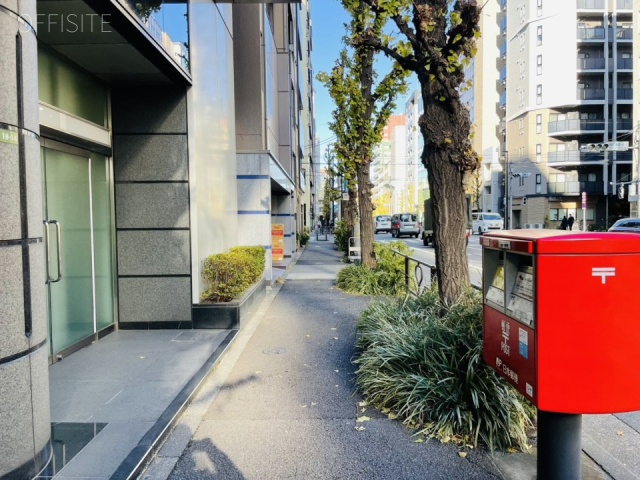 本郷ダイヤビル 前面歩道