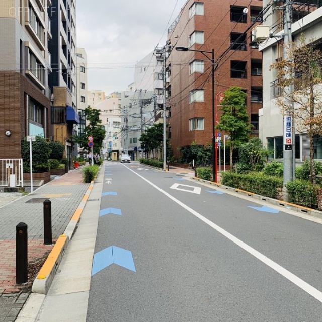 入船1丁目 貸事務所　ビル前面道路