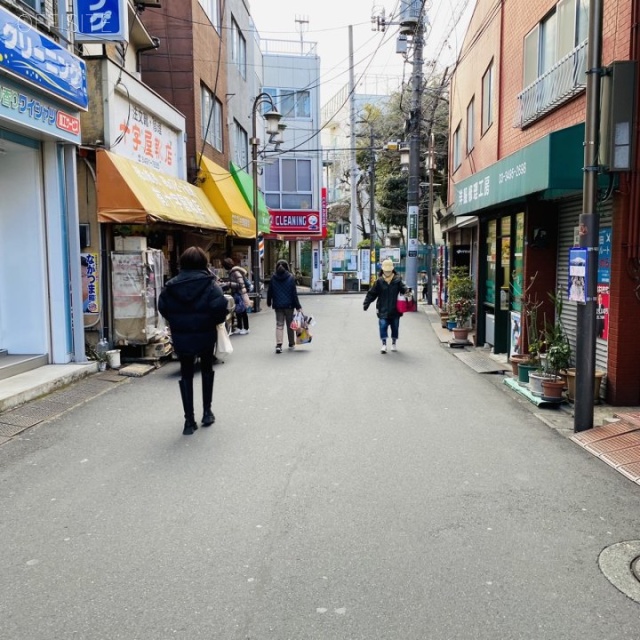 飯泉ビル ビル前面道路