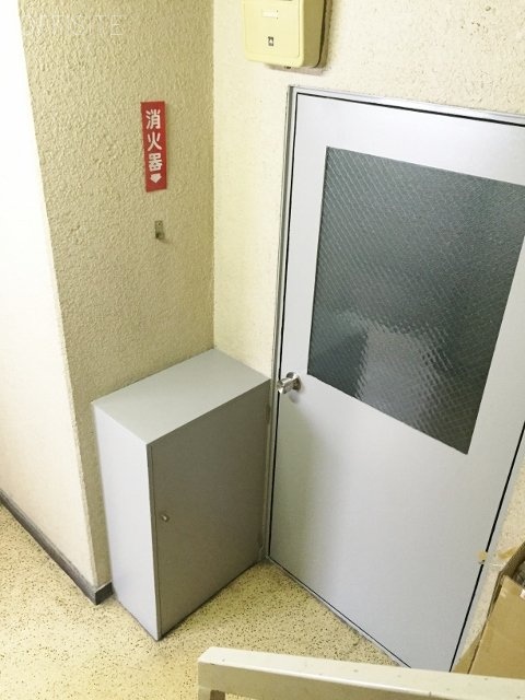 協栄兜町ビル エントランス