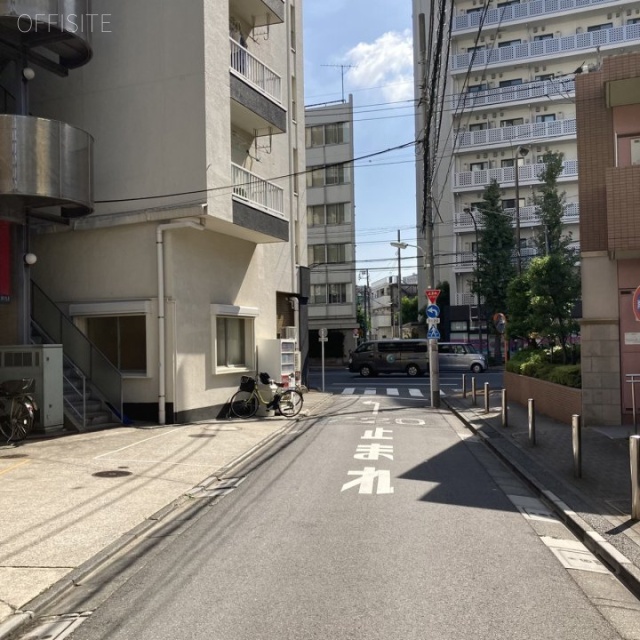 フジトービル ビル前面道路