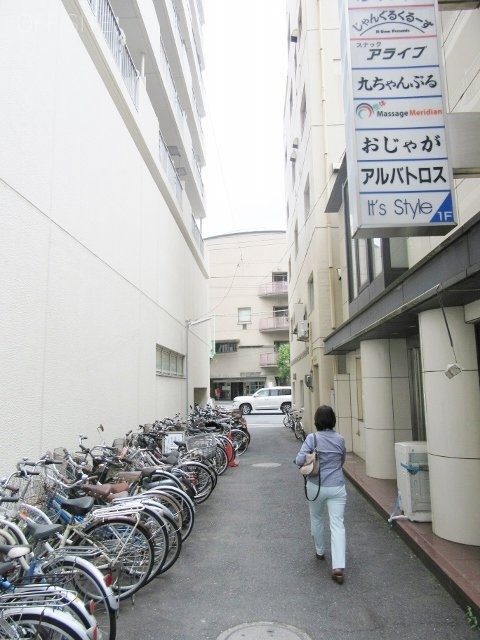 CYCビル ビル前面道路
