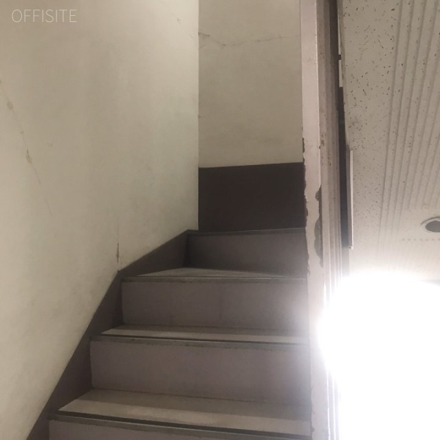 高林ビル エントランス