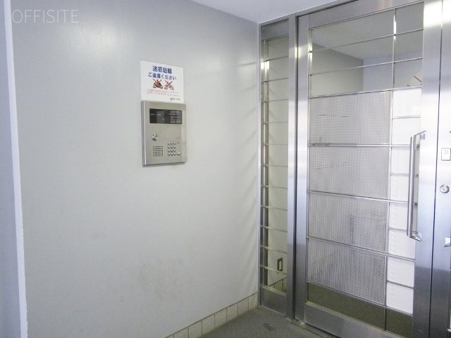 麹町三丁目ハウス エントランス