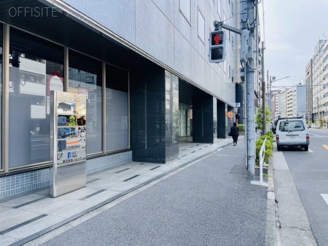 マタイビル　前面歩道