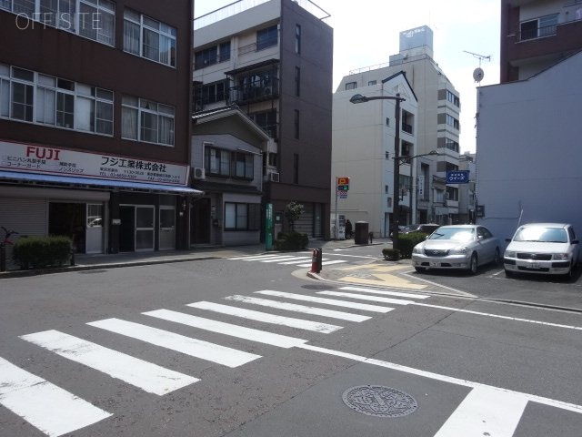 ダイユービル ビル前面道路