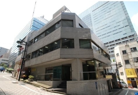 鈴基本館ビル 外観