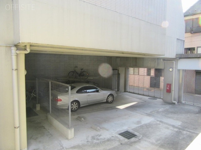 コンフォリア南青山ビル 駐車場