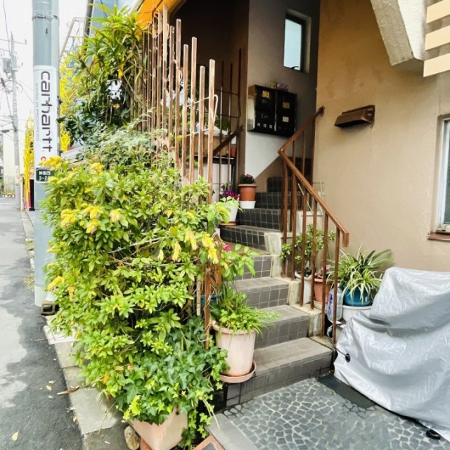 ヴィラ神宮 エントランス