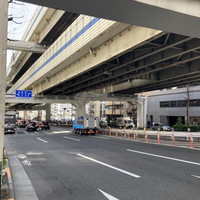 VORT麻布十番 前面道路