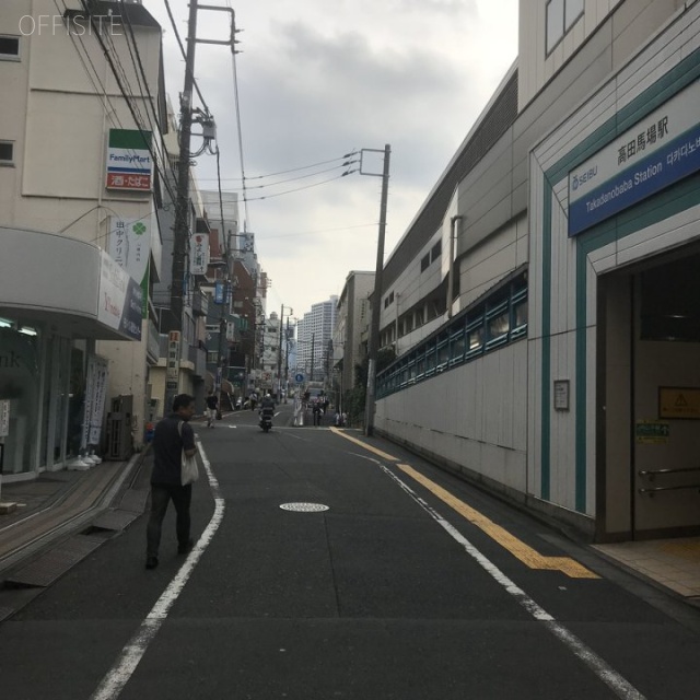 八光ビル ビル前面道路