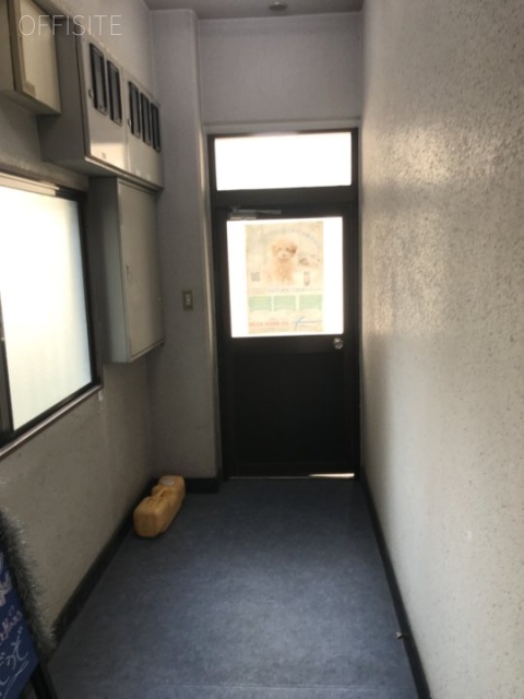 石田ビル エントランス