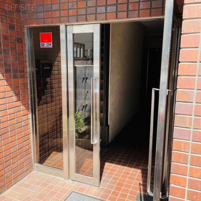 オクミヤ興産ビル　エントランス