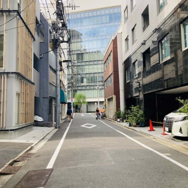 政弥(マサヤ)ビル 前面道路