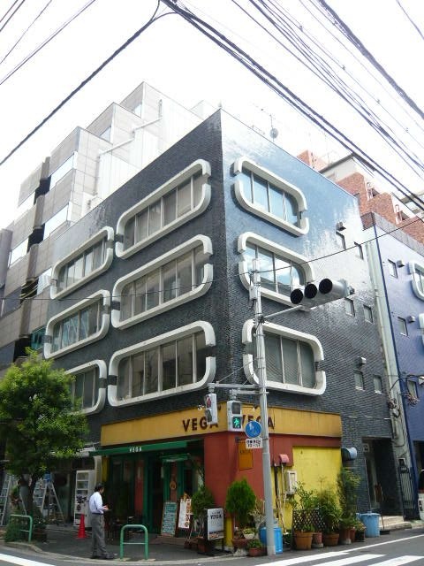 ブルービル本館 外観