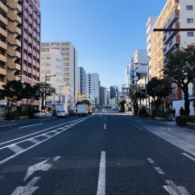 トレヂィパーチェ門前仲町 ビル前面道路