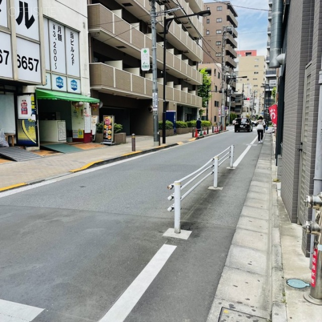 浜町公園ビル ビル前面道路