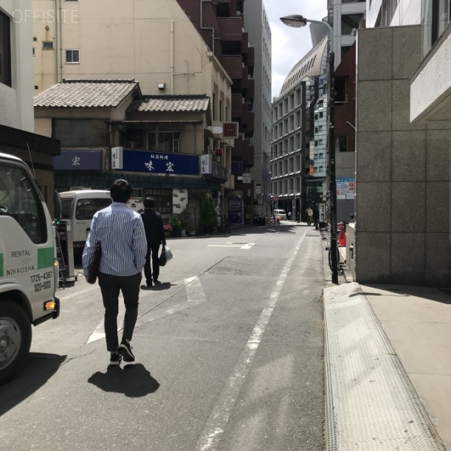 ノナカビル ビル前面道路