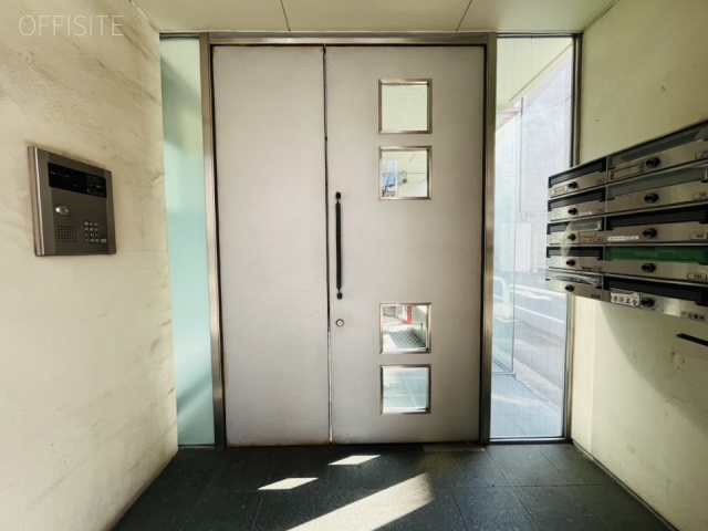 ハローレジデンス神保町ビル　エントランス