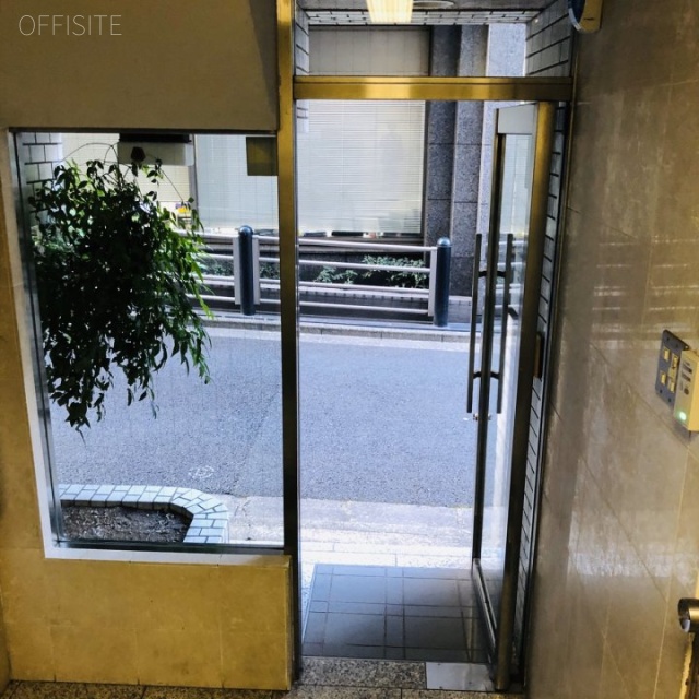 福岡第3ビル エントランス