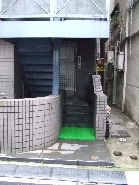 グリーンハウス芝ビル エントランス