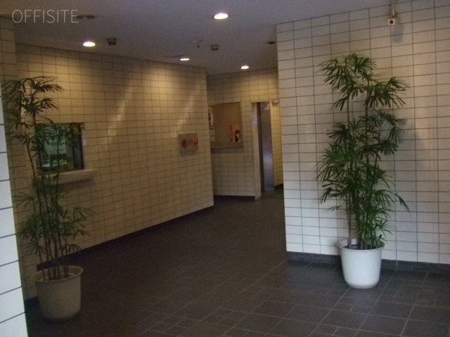 ビューシティ新宿御苑ビル エントランスホール