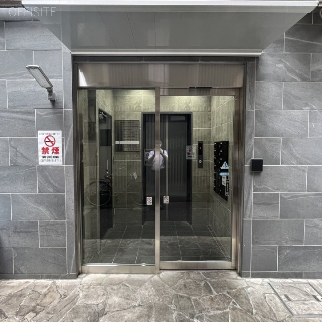 神田駅北口合同ビル オフィスビル出入口
