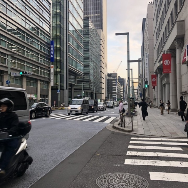 日本橋丸善東急ビル ビル前面道路