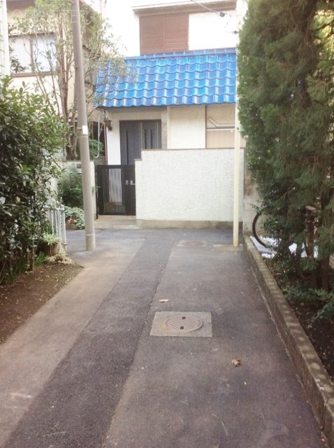 スタジオAOIビル ビル周辺道路