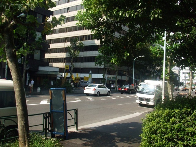 リッツ虎ノ門ビル ビル前面道路