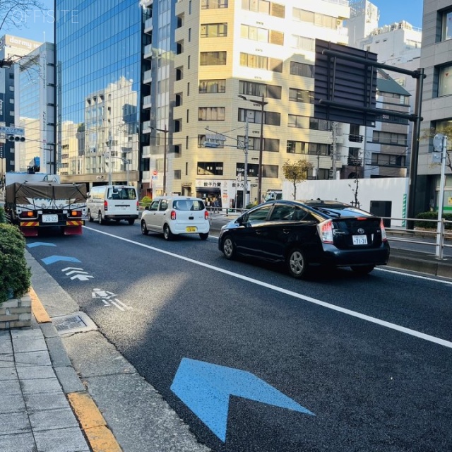 タカコービル 前面道路