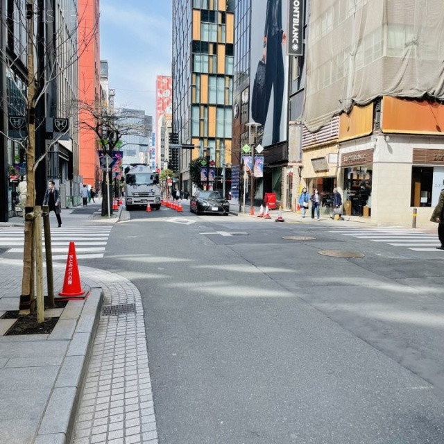 仏蘭西屋ビル ビル前面道路