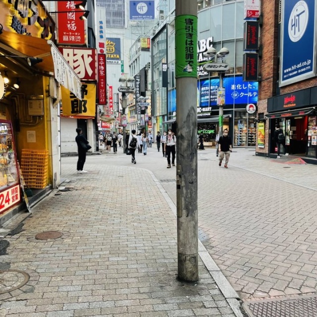 渋谷ダッキープラザビル ビル前面道路