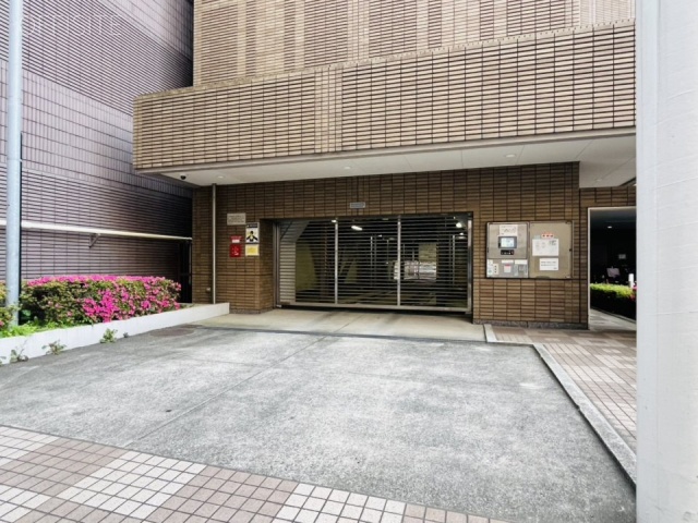 TG鶴見ビル 駐車場