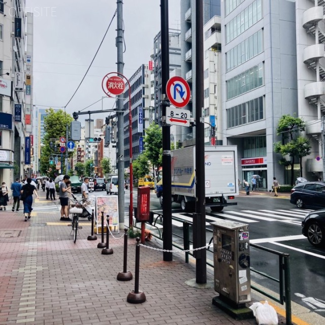 FSビル ビル前面道路