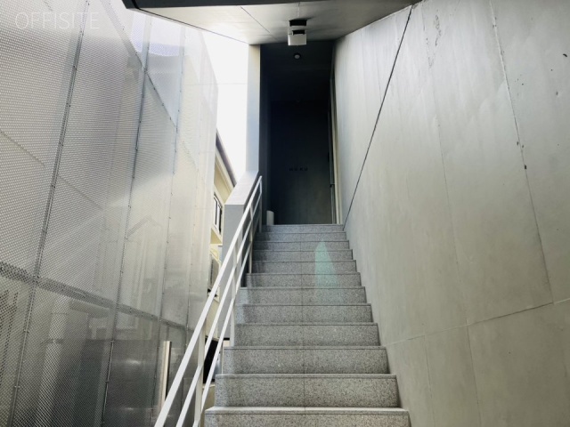 OJ表参道ビル エントランス