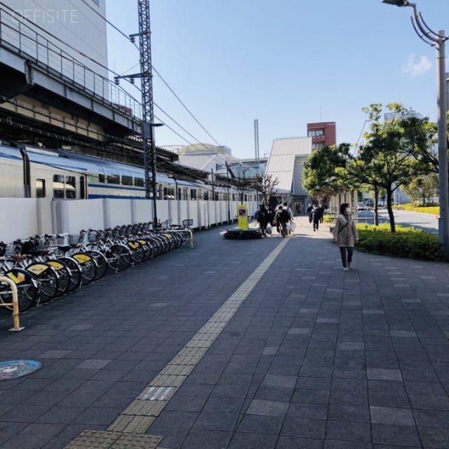 中村ビル ビル前面道路