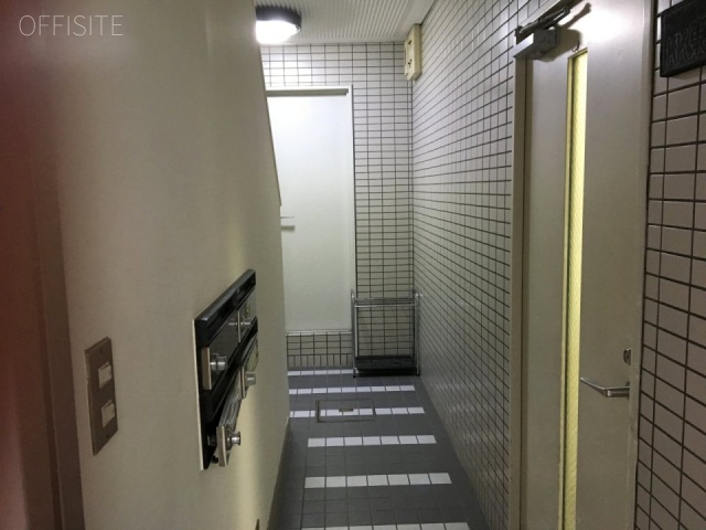 手塚ビル 共用部