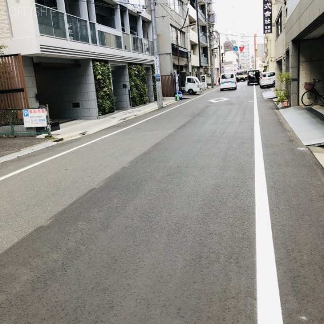 中屋第2ビル ビル前面道路